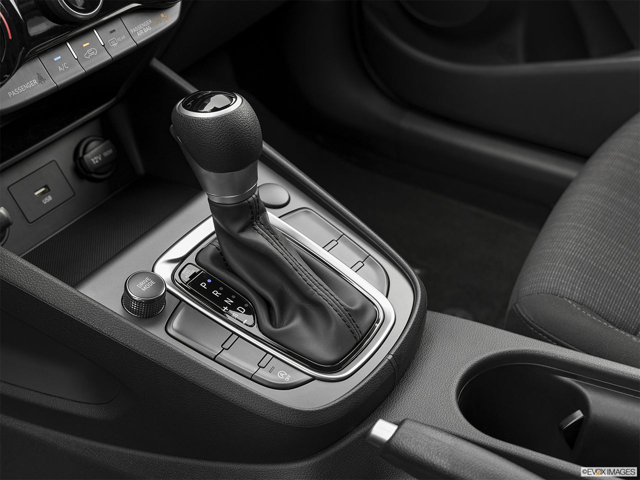2023 Hyundai KONA photo