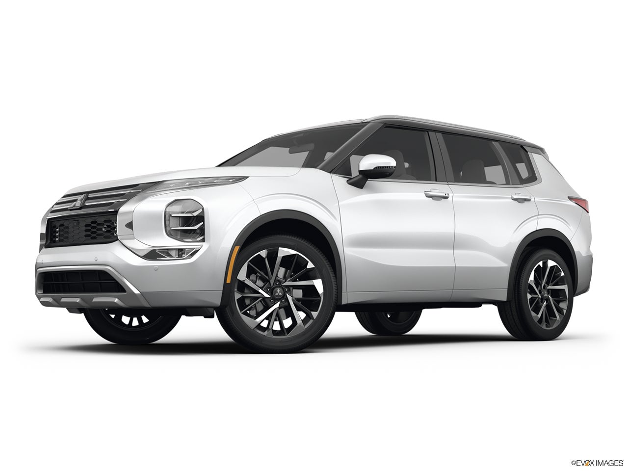 2023 Mitsubishi Outlander photo
