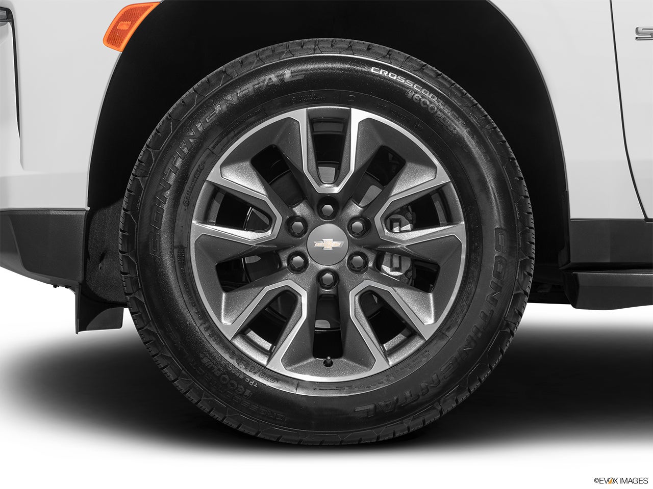 2023 Chevrolet Suburban photo