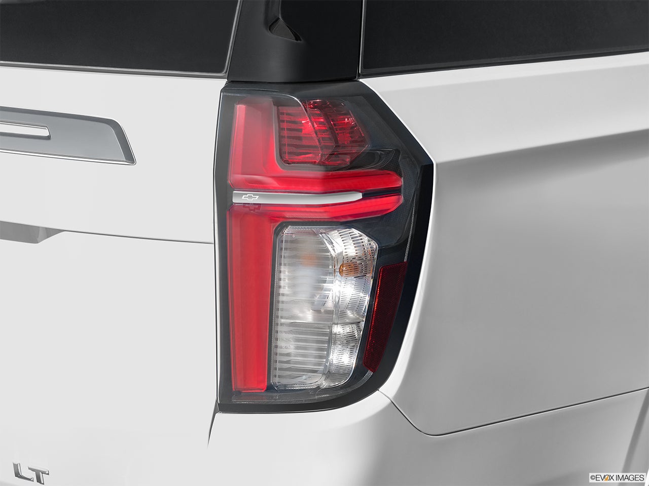 2023 Chevrolet Suburban photo