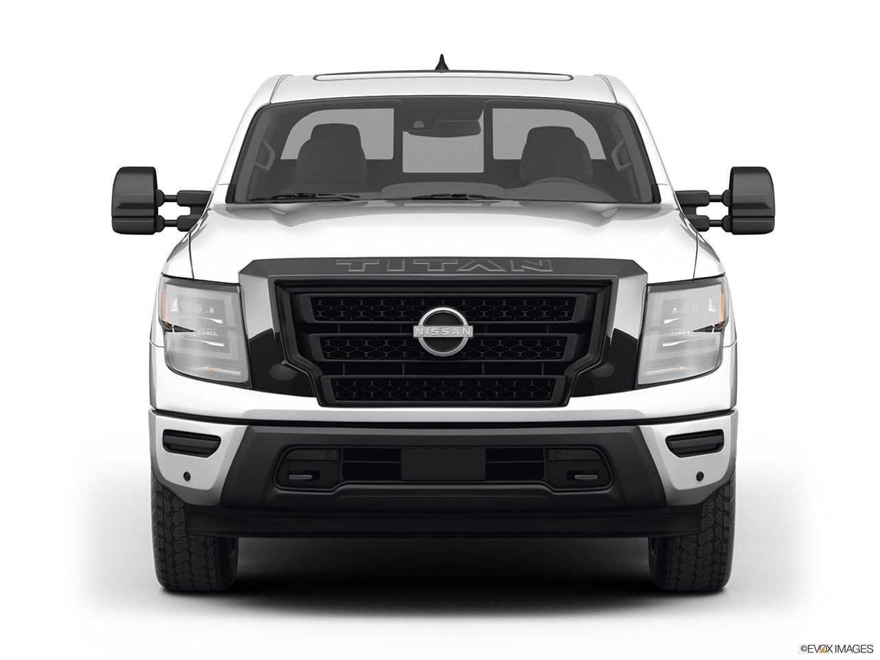 2023 Nissan Titan photo