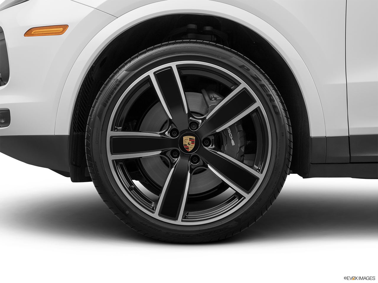 2023 Porsche Cayenne photo
