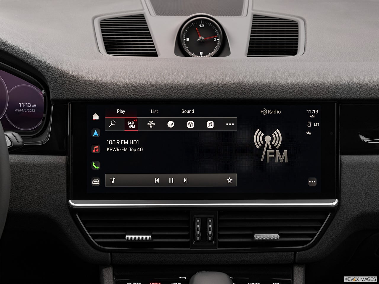 2023 Porsche Cayenne photo