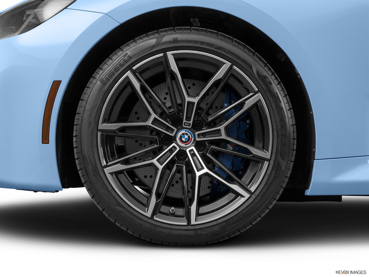 2025 BMW M2 photo