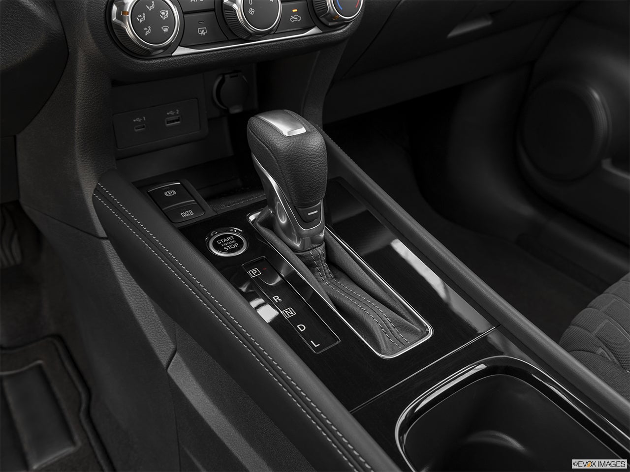 2023 Nissan Kicks photo