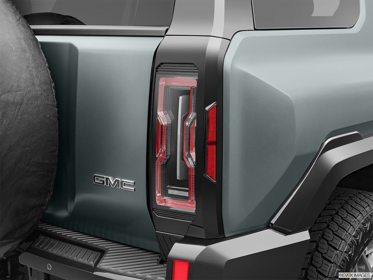 2025 GMC HUMMER EV SUV photo