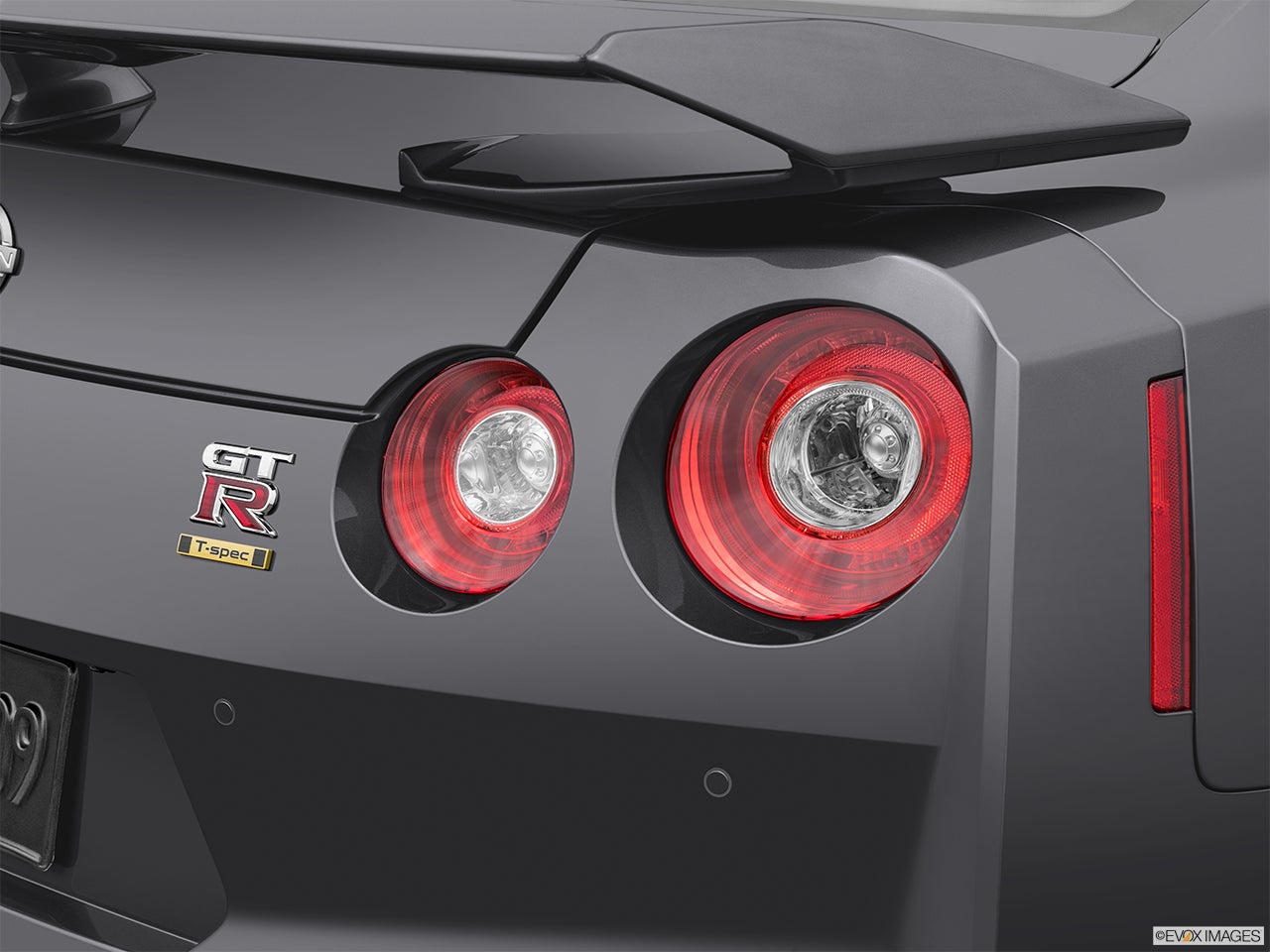 2024 Nissan GT-R photo