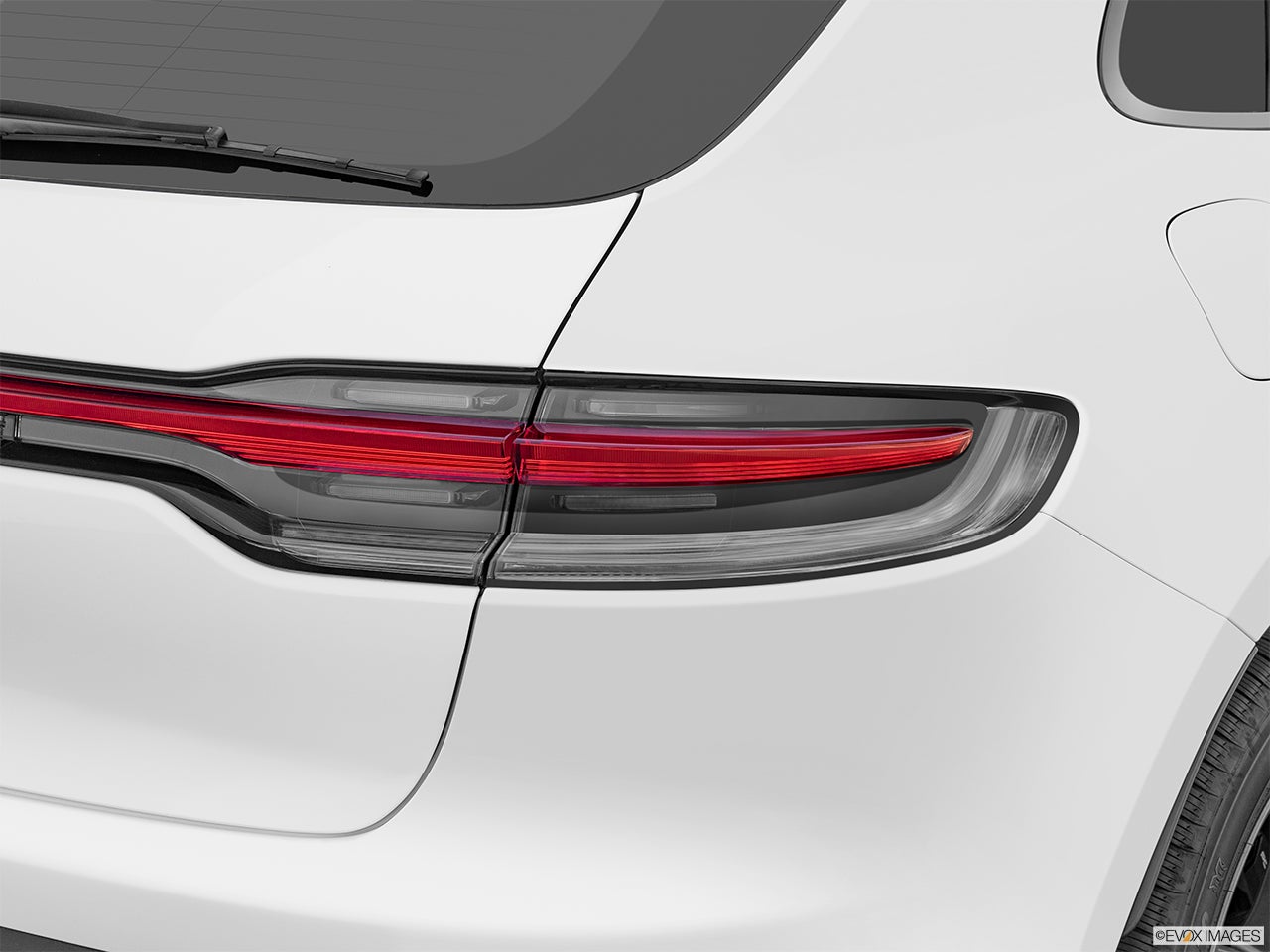 2023 Porsche Macan photo