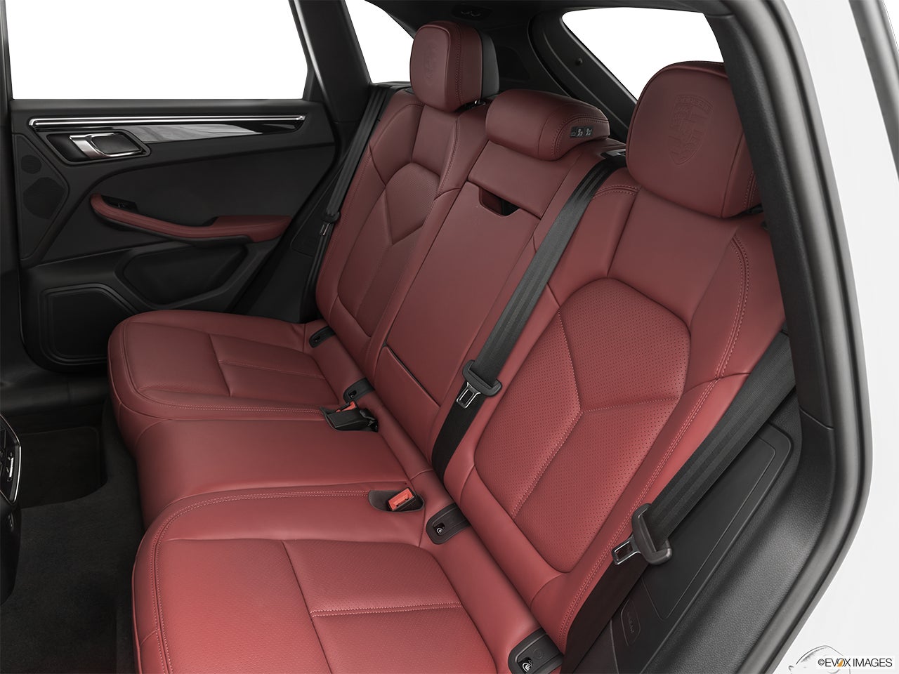 2023 Porsche Macan photo