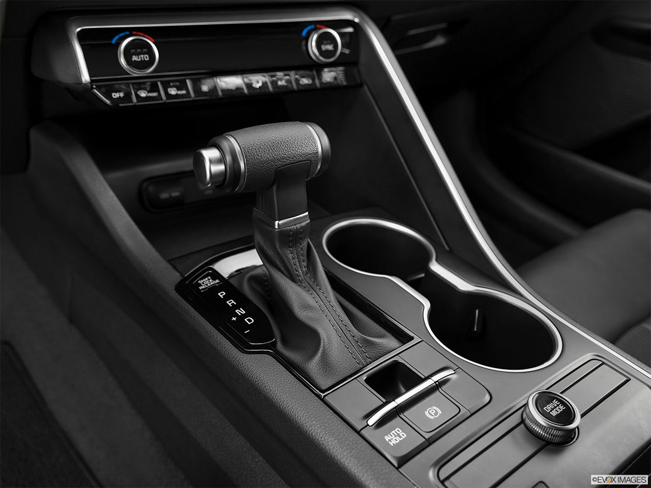 2023 Kia K5 photo
