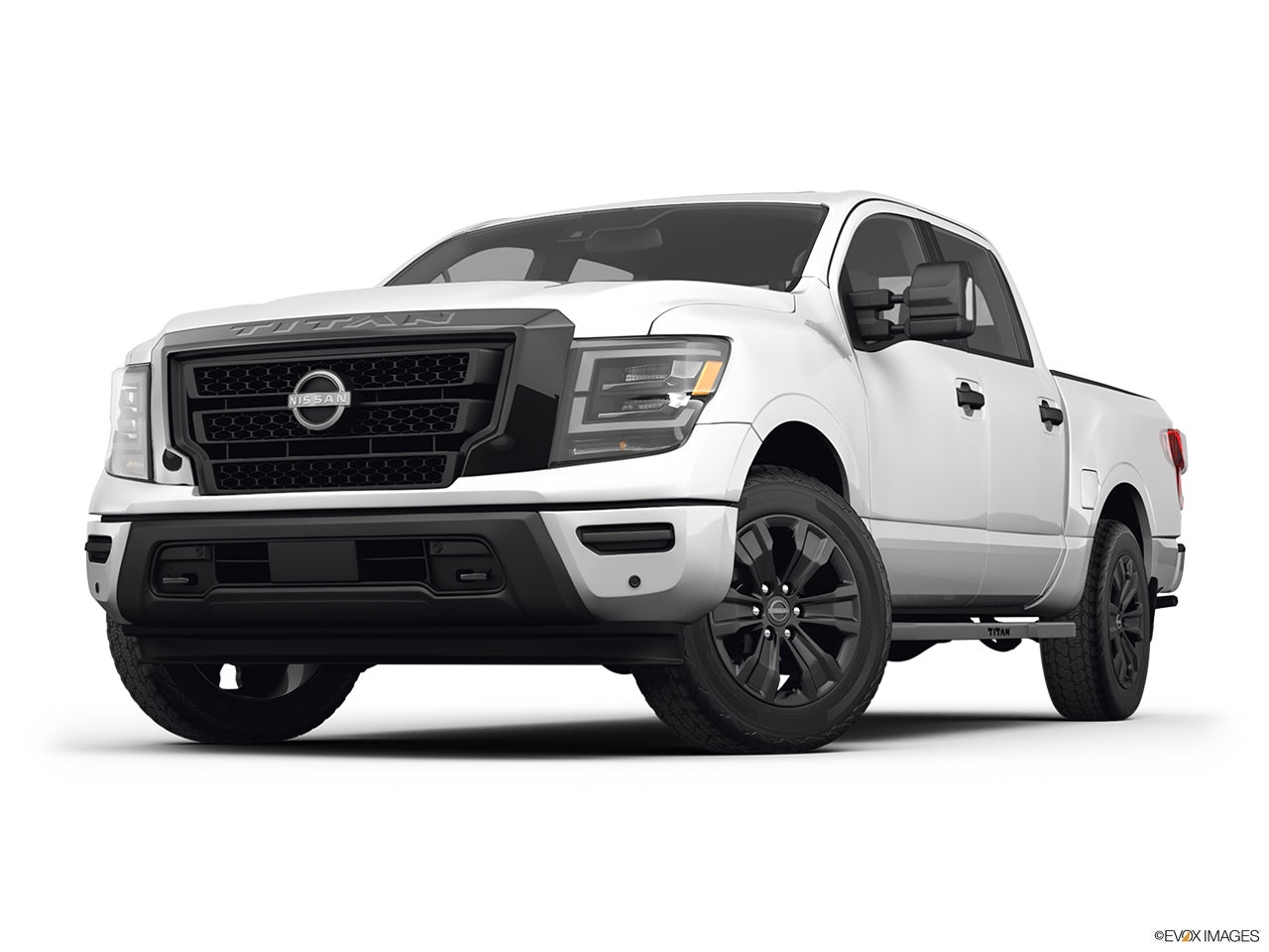 2024 Nissan Titan photo