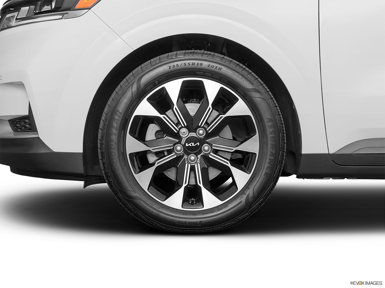 2024 Kia Carnival photo