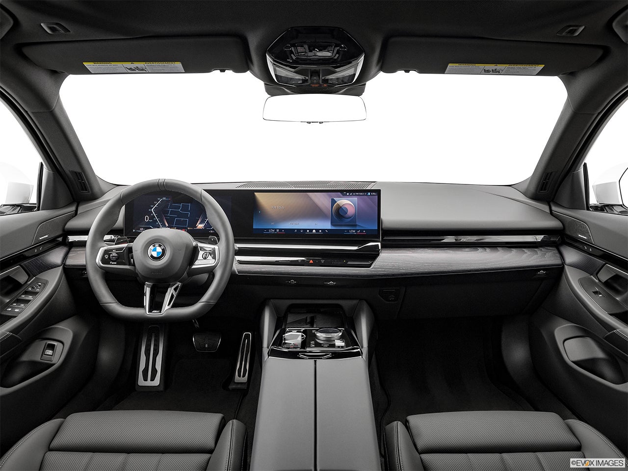 2025 BMW 5 Series photo