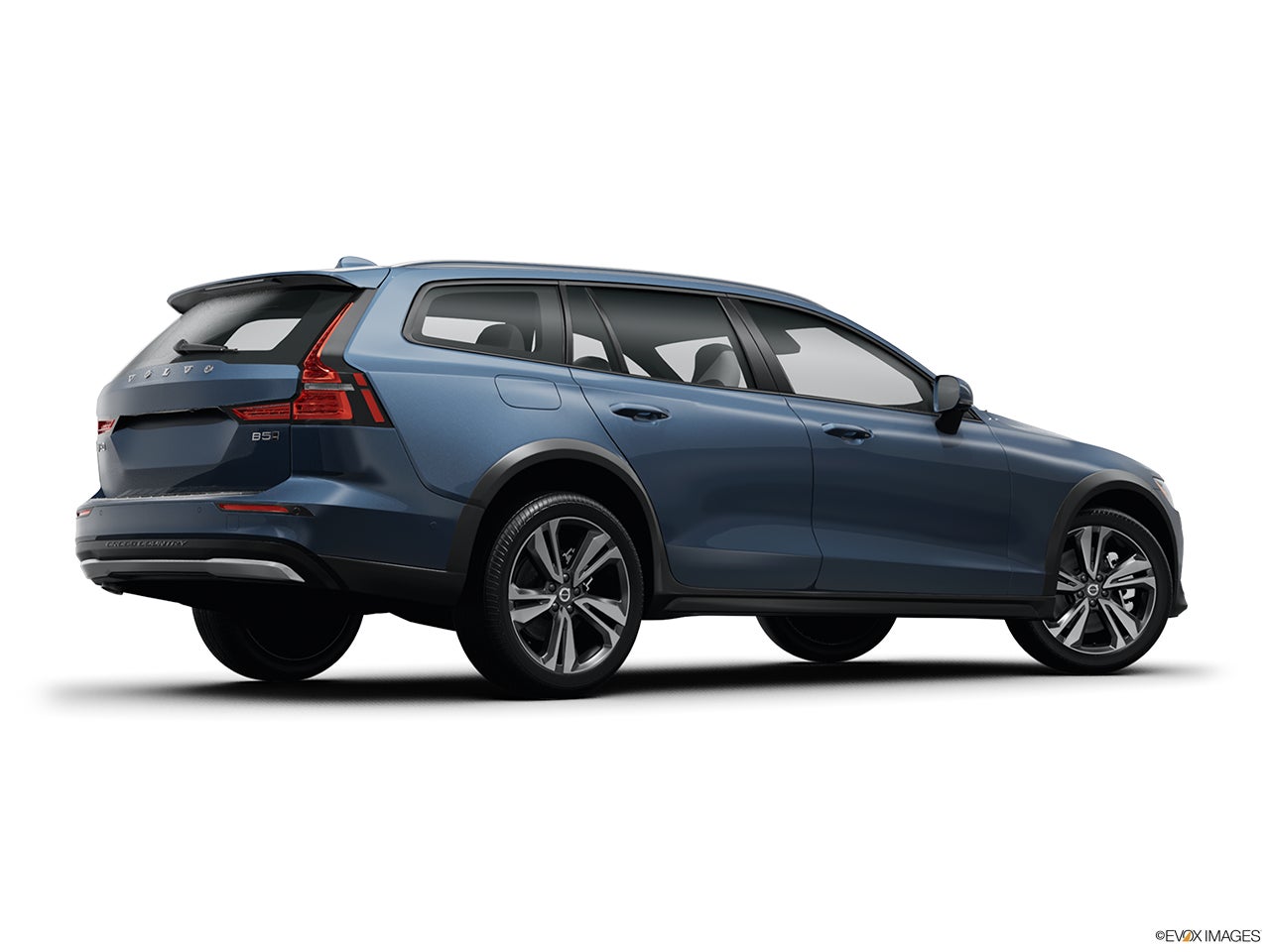 2024 Volvo V60 Cross Country photo