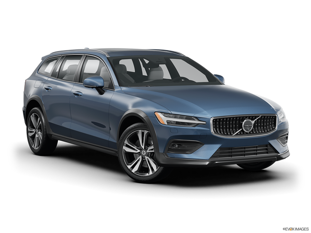 2025 Volvo V60 Cross Country