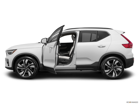 2025 Volvo XC40