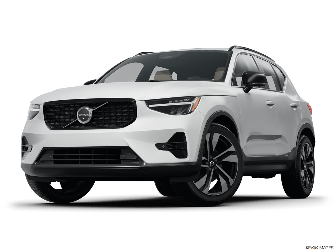 2025 Volvo XC40 photo