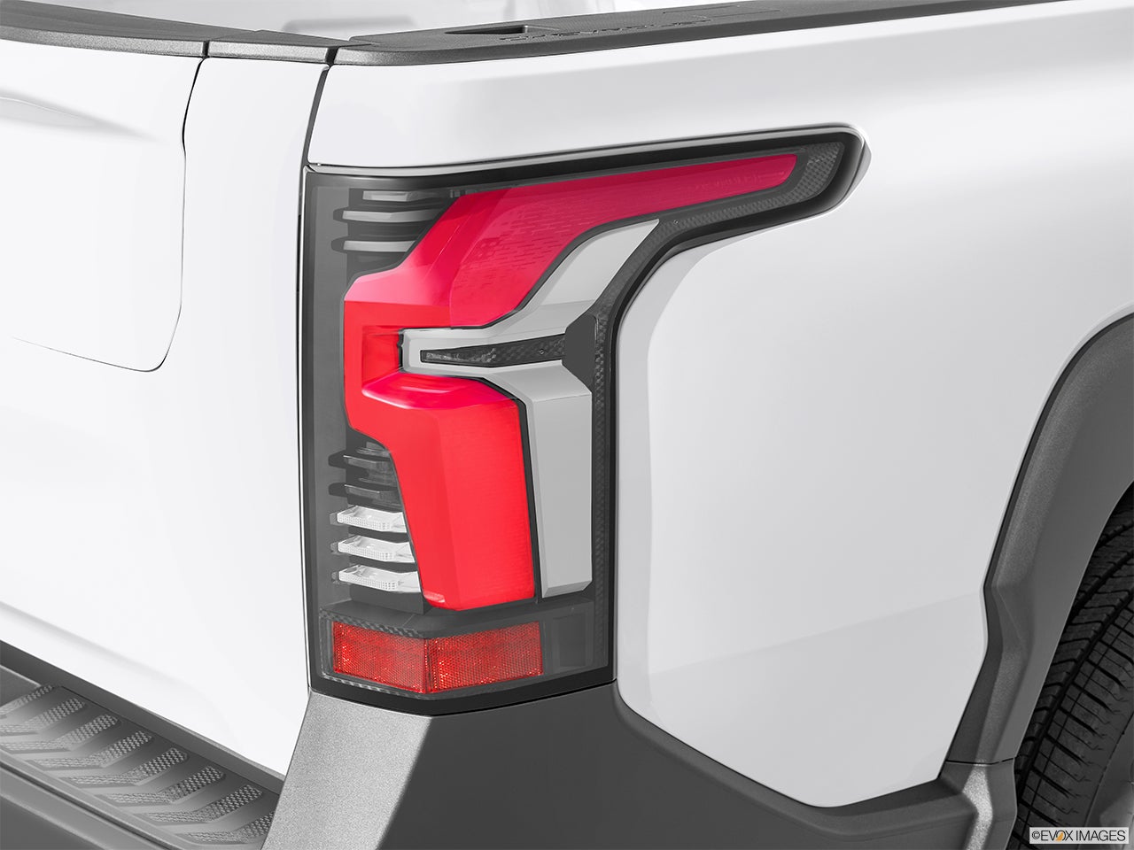 2025 Chevrolet Silverado EV photo