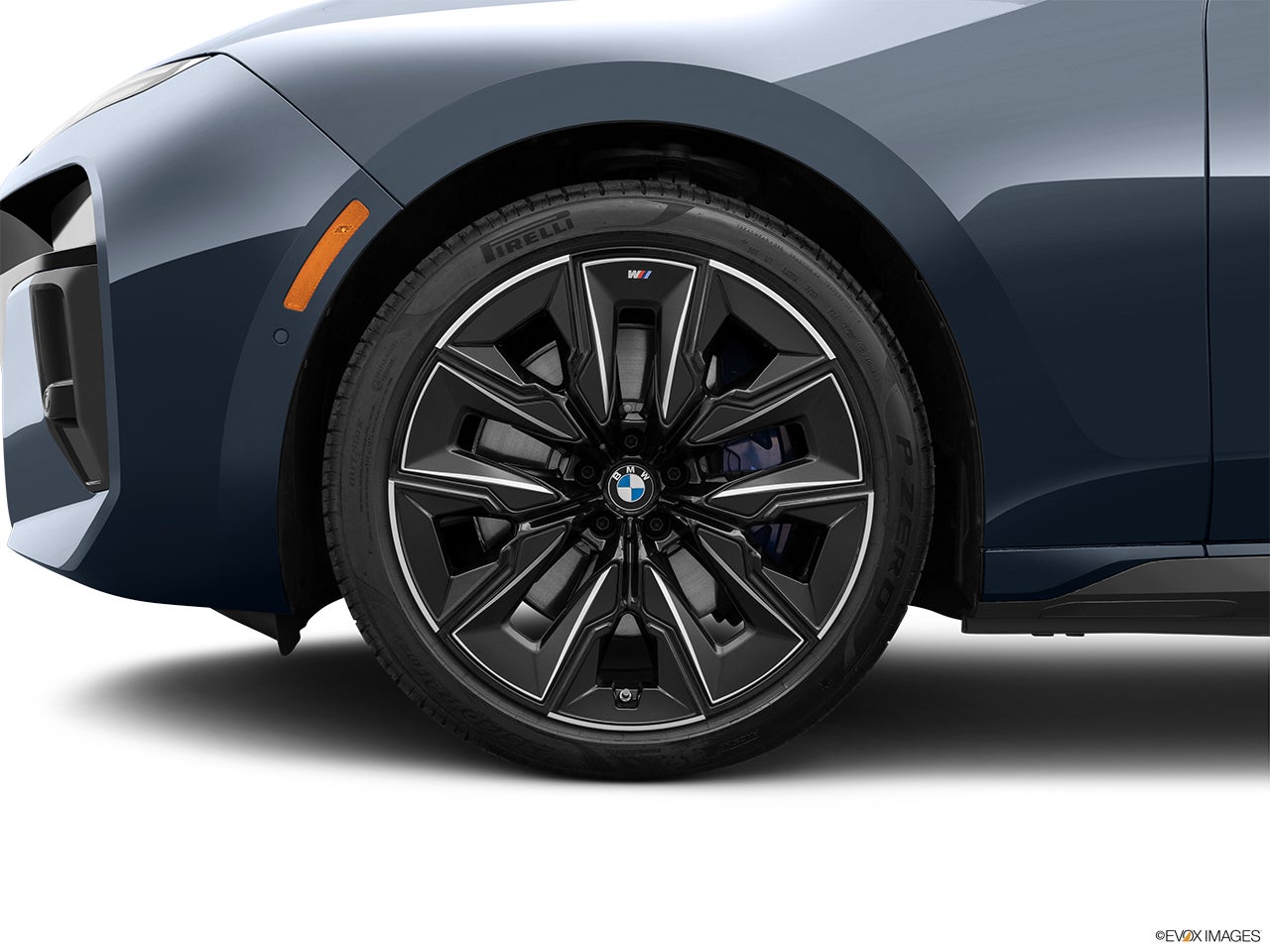 2025 BMW i7 photo